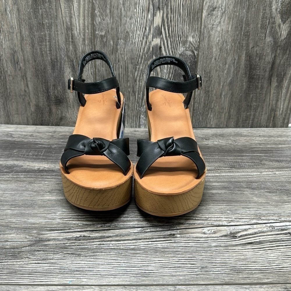 Women's Valerie Platform Heels - Universal Thread - Picture 4 of 8